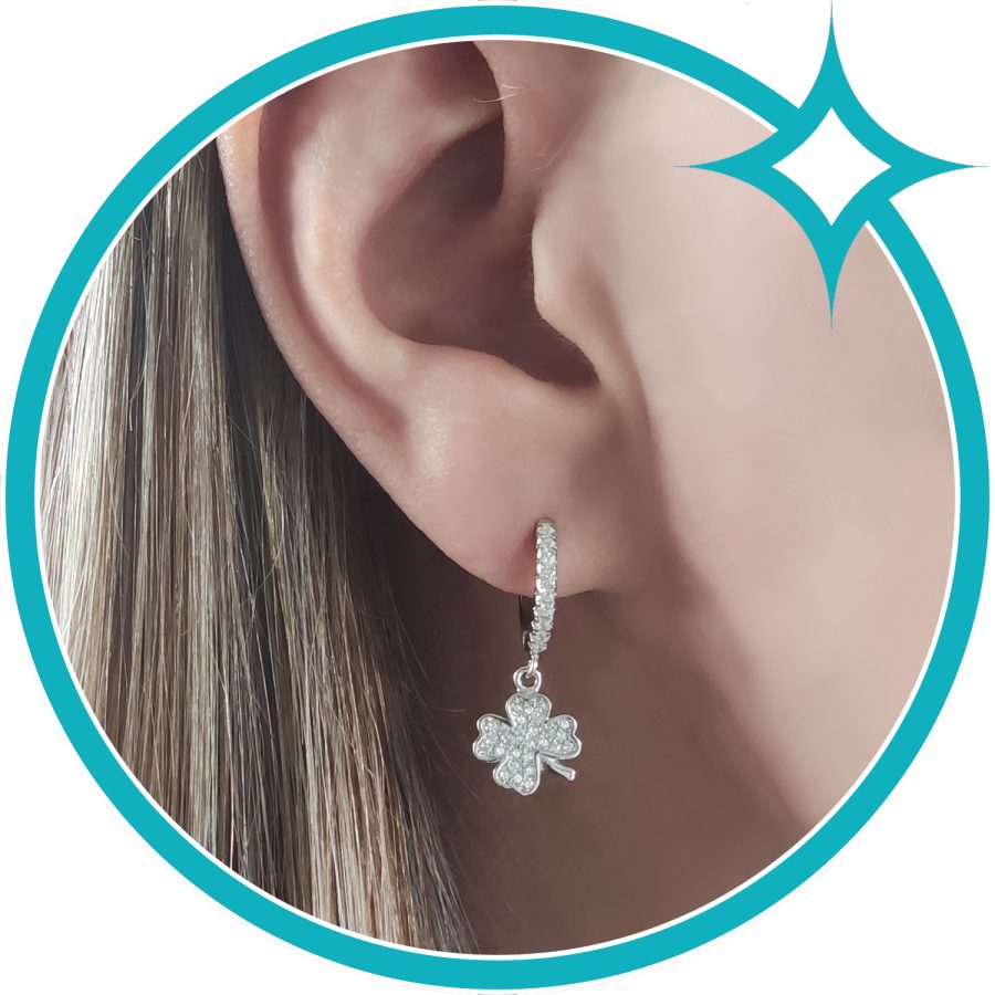 Klaver oorbellen van gerhodineerd zilver met zirkonia in pavézetting 8720514750858 EIP03-01-00161